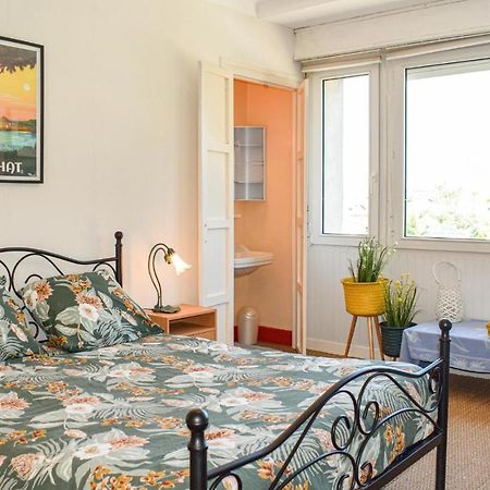 Amazing home in Lézardrieux with 5 Bedrooms Buitenkant foto